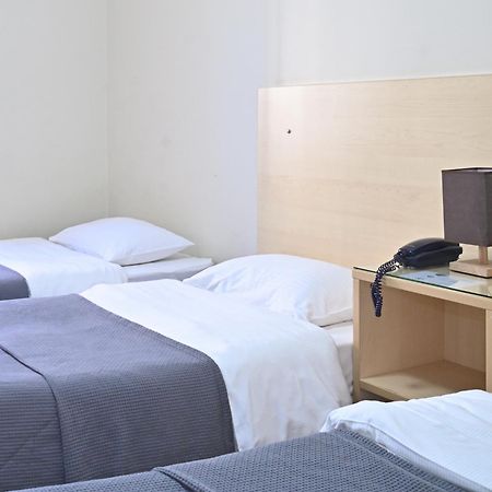 Kentrikon Hotel Халкис Екстериор снимка