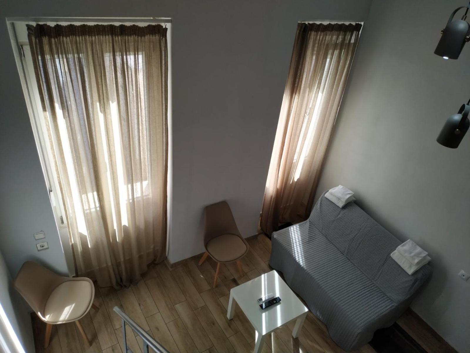 Kentrikon Hotel Халкис Екстериор снимка
