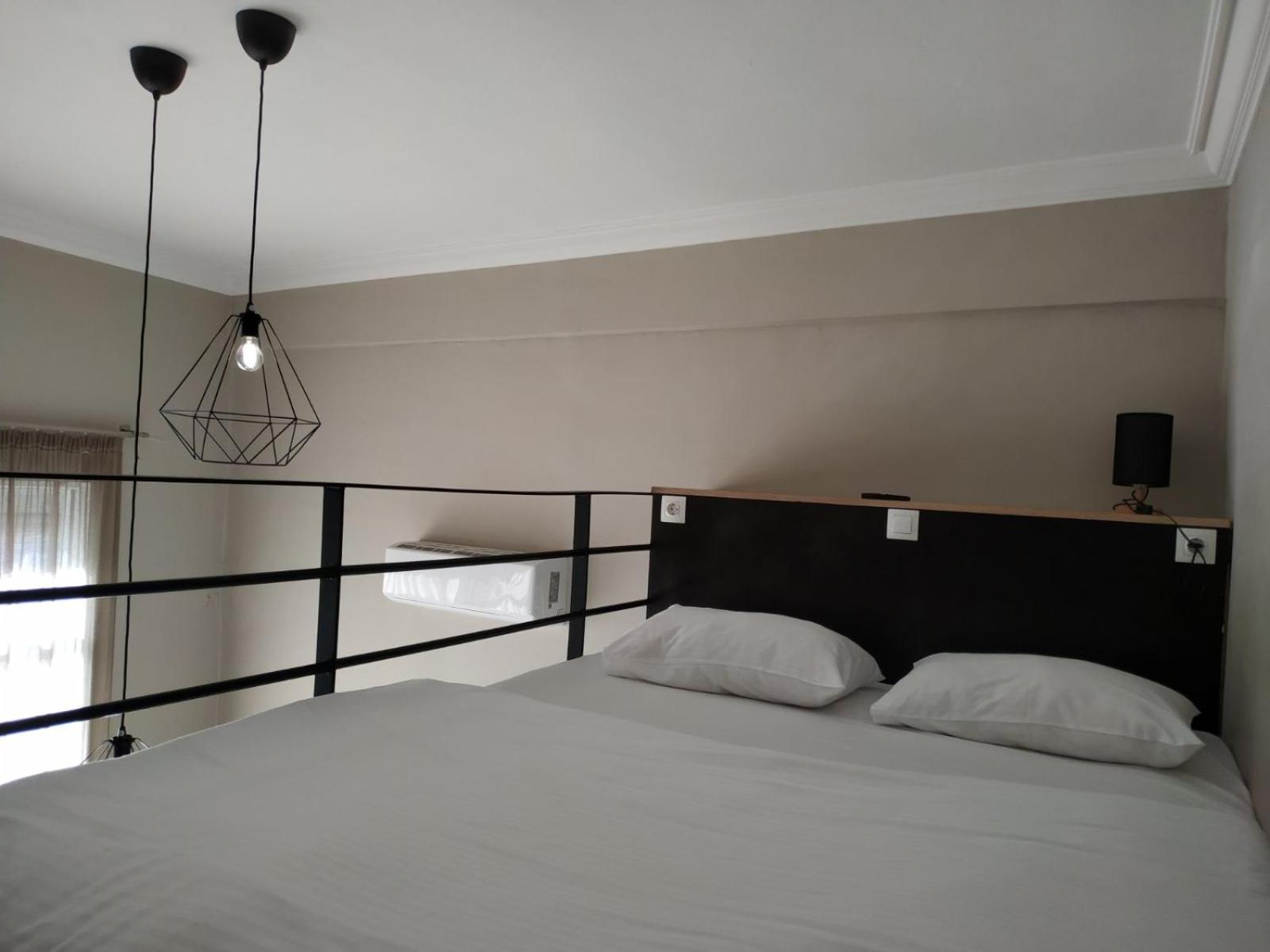 Kentrikon Hotel Халкис Екстериор снимка