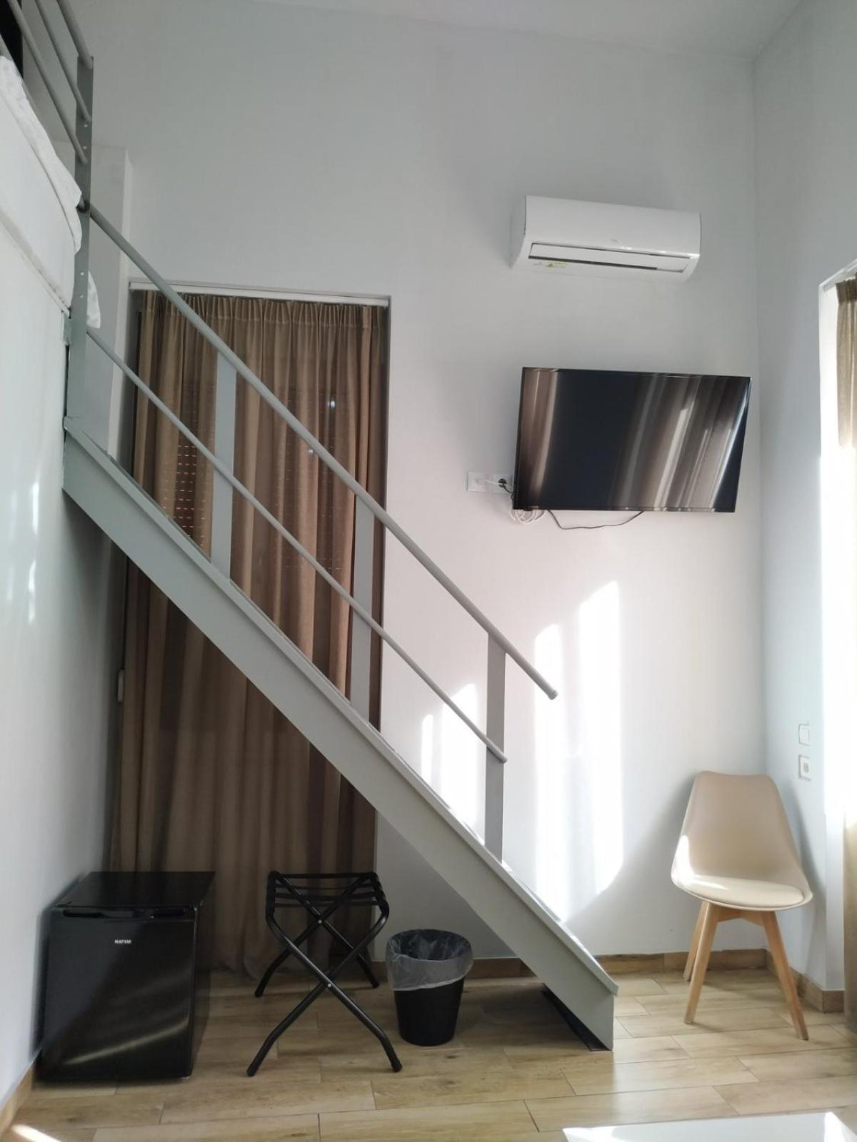 Kentrikon Hotel Халкис Екстериор снимка