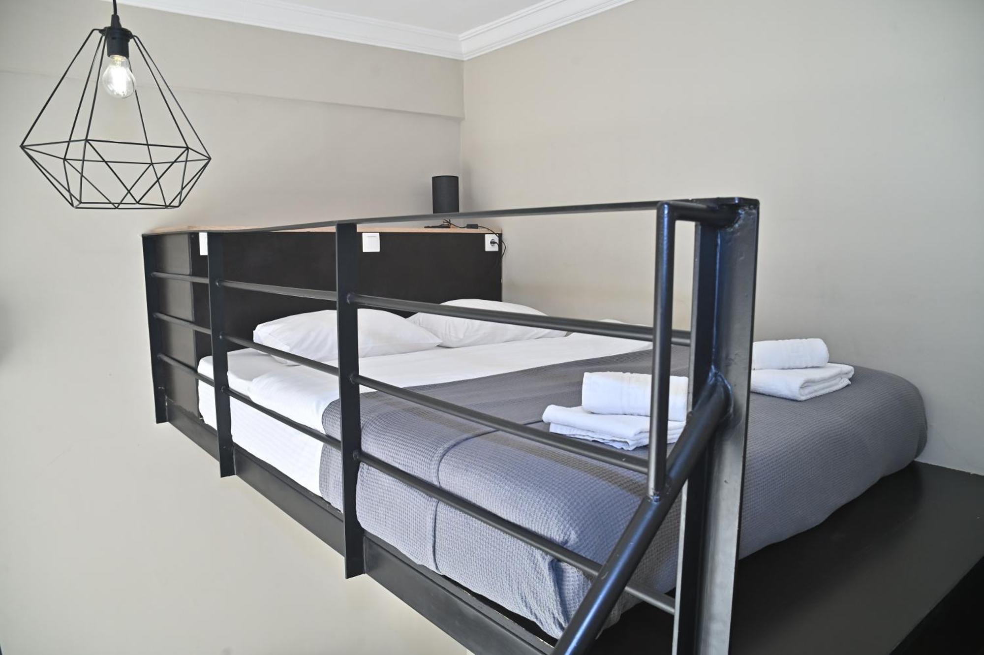 Kentrikon Hotel Халкис Екстериор снимка