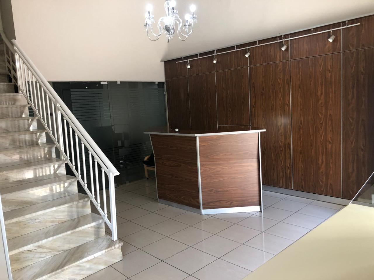 Kentrikon Hotel Халкис Екстериор снимка
